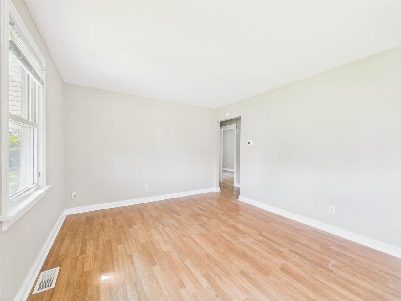 1504 N 31st St - Photo 5 of 34