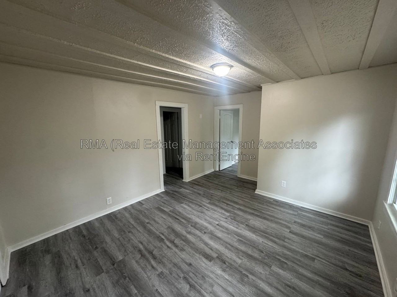 724 Lane St - Photo 2 of 7