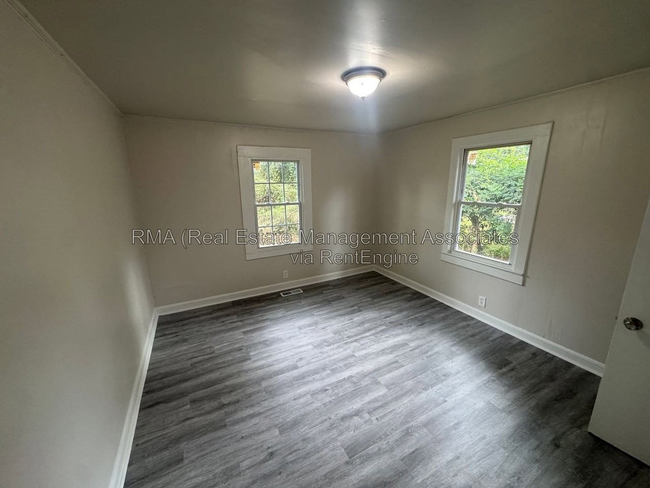 724 Lane St - Photo 6 of 7