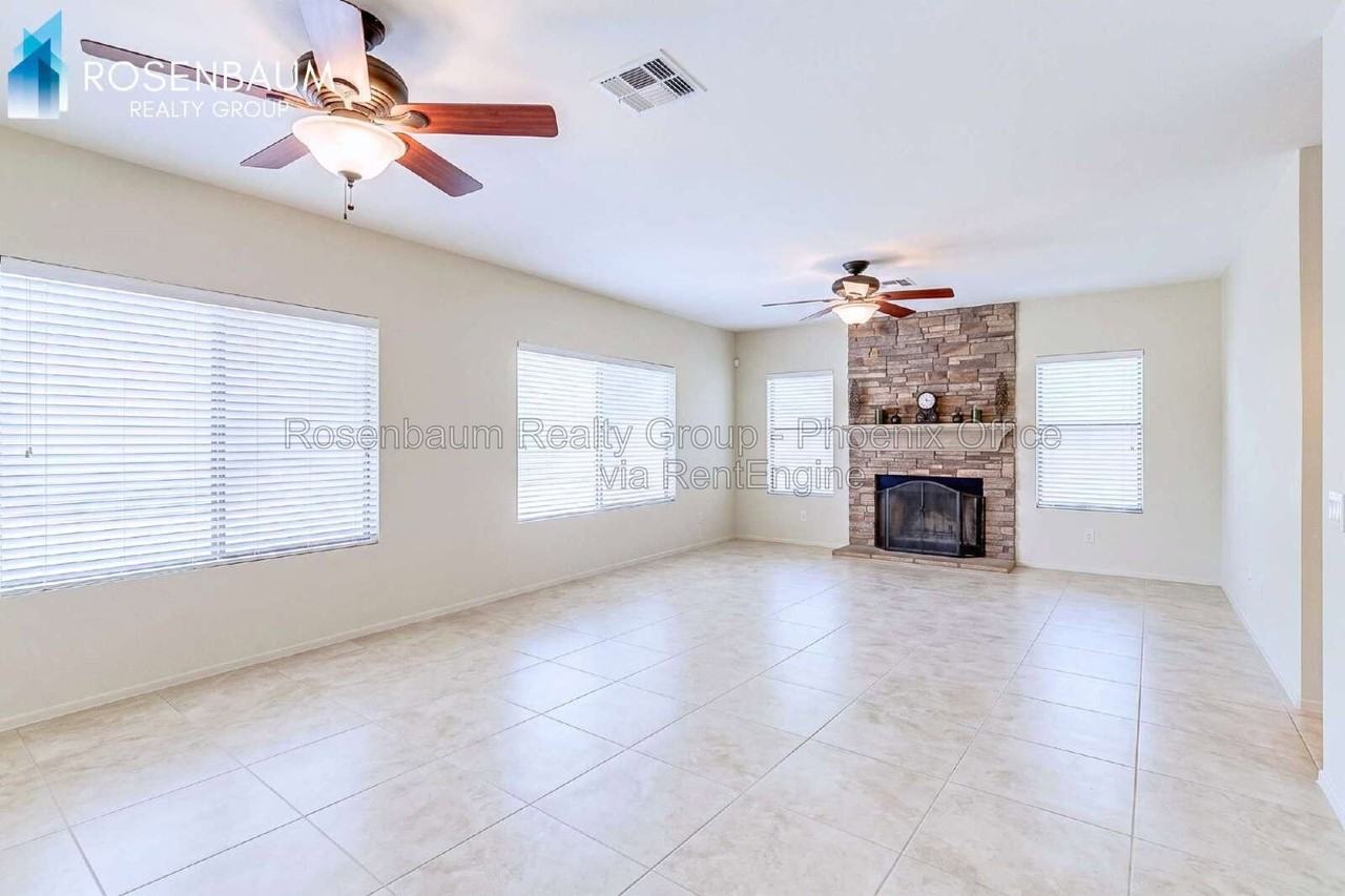 9085 E Janice Way - Photo 6 of 33