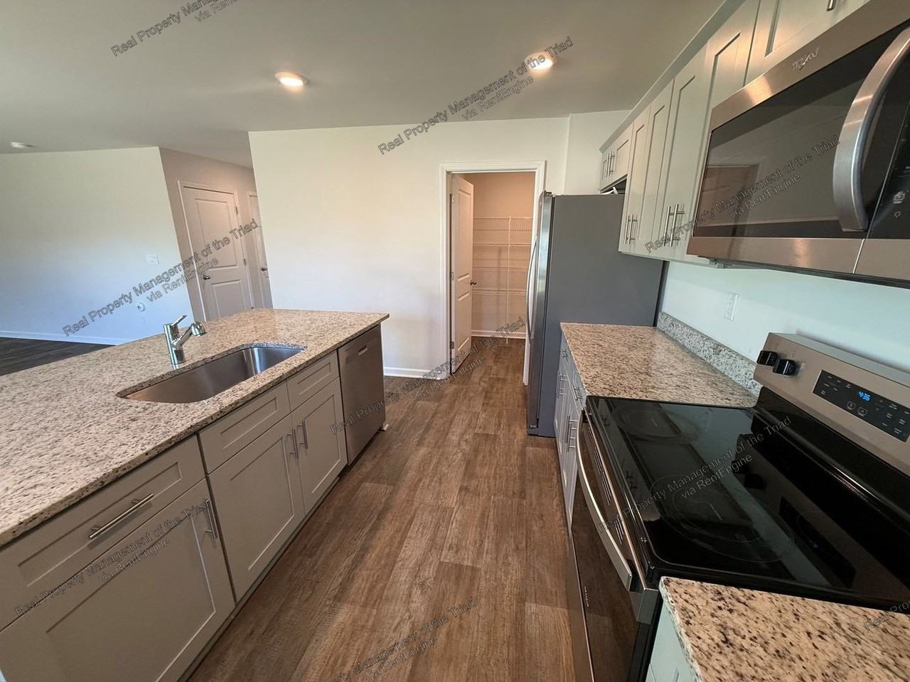 602 Jack Pine St - Photo 7 of 21