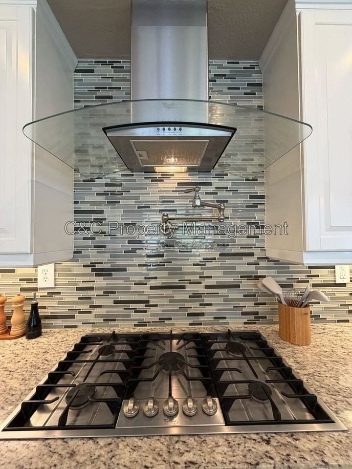 16959 Obsidian Dr - Photo 5 of 25
