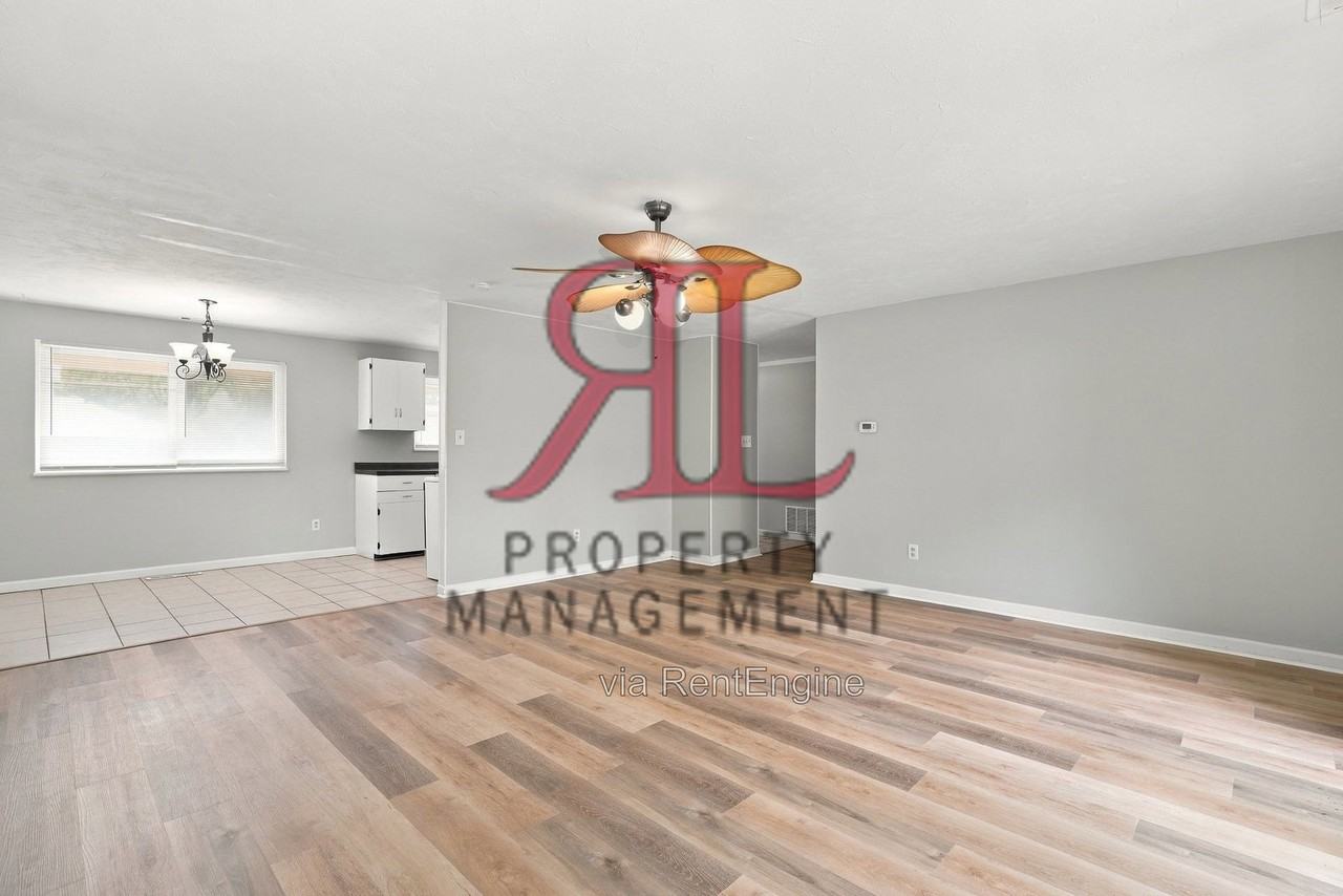 6396 Brauning Dr - Photo 3 of 21