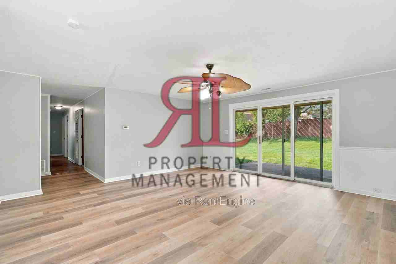 6396 Brauning Dr - Photo 4 of 21