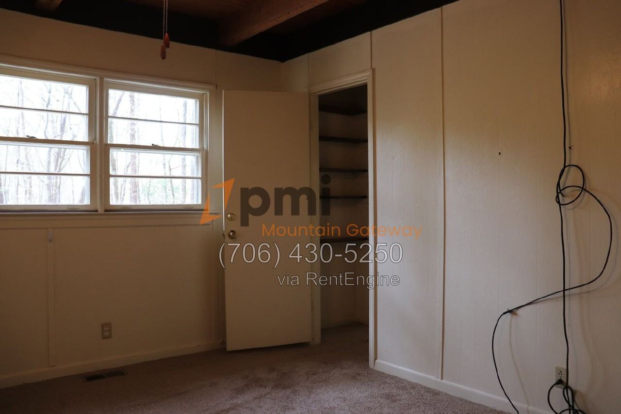 382 Alpine Dr - Photo 6 of 15