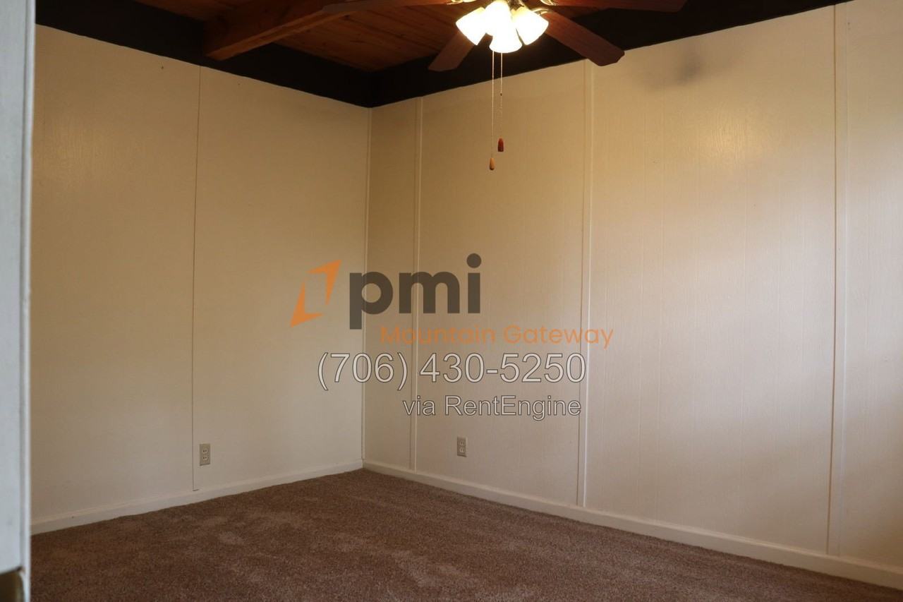 382 Alpine Dr - Photo 7 of 15