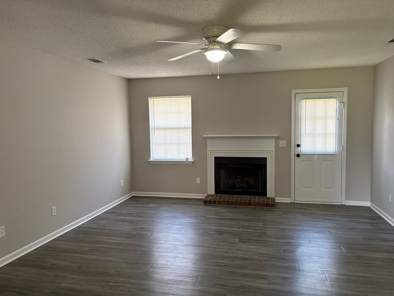 101 Katie Dr - Photo 7 of 19