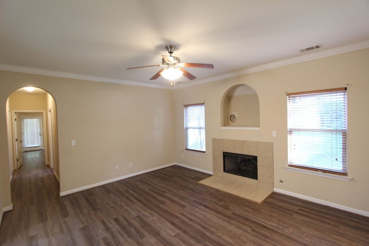 222 Oxmoor Pl - Photo 5 of 20