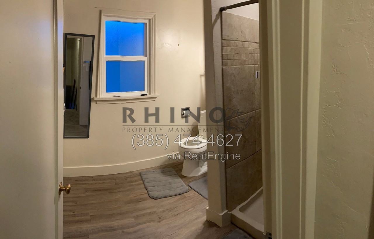 525 21st St - Photo 3 of 8