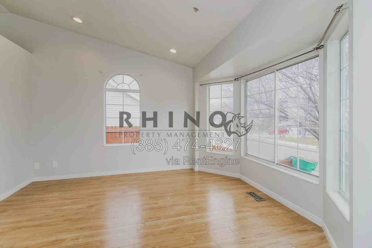 8346 S Helenic Ln - Photo 2 of 22