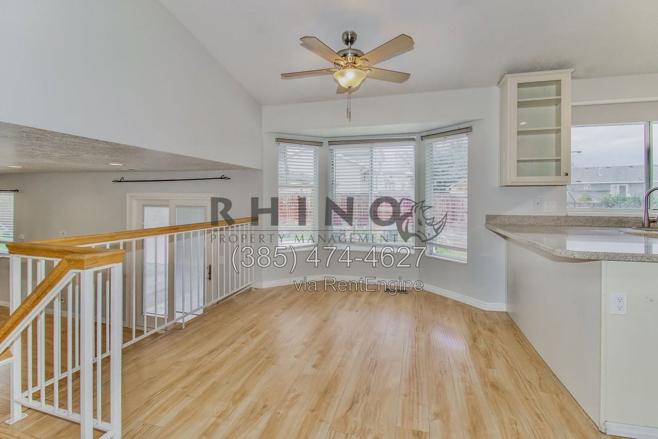 8346 S Helenic Ln - Photo 3 of 22