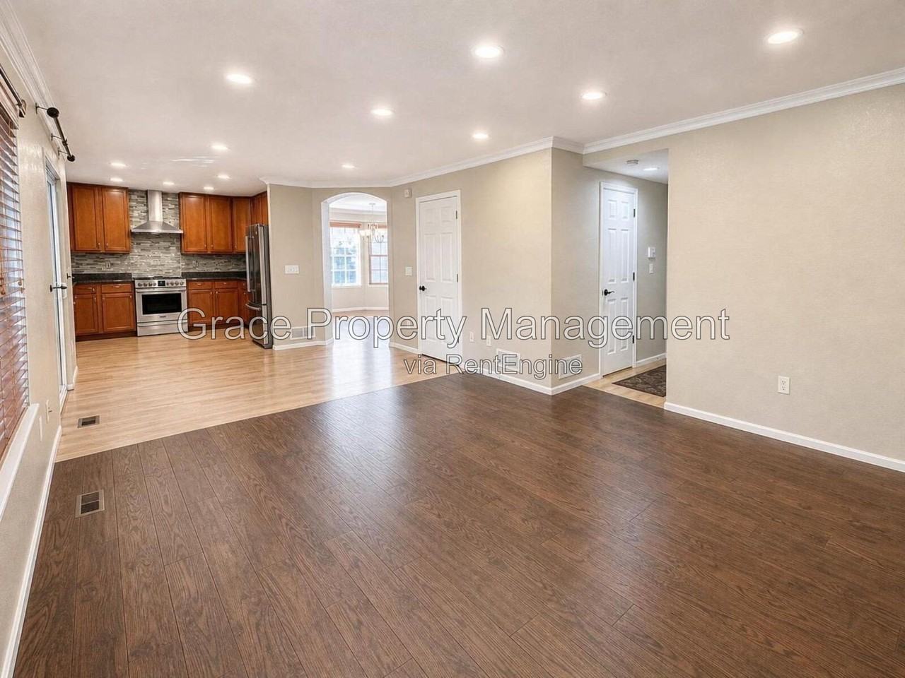 1242 E 100th Pl - Photo 5 of 29