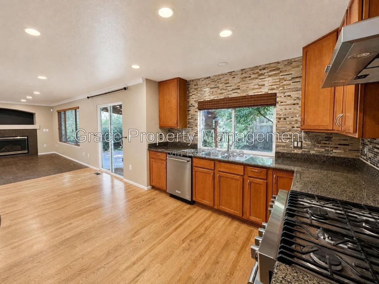 1242 E 100th Pl - Photo 7 of 29