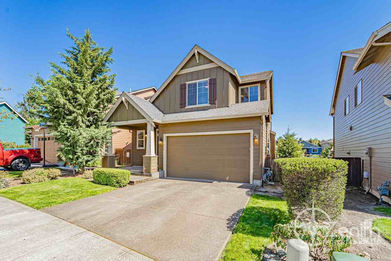 602 N Helens View Dr - Photo 3 of 32