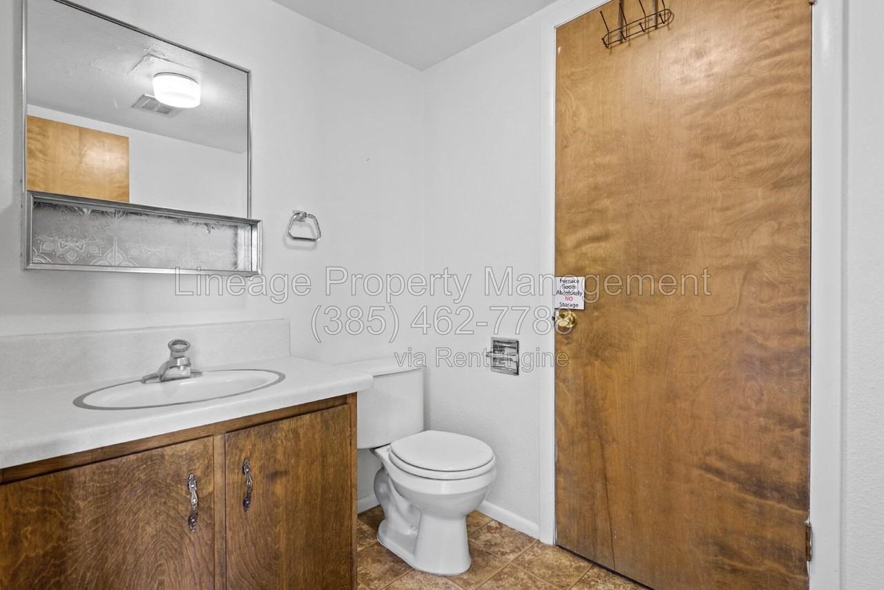 590 Canyon Rd #10 - Photo 6 of 16
