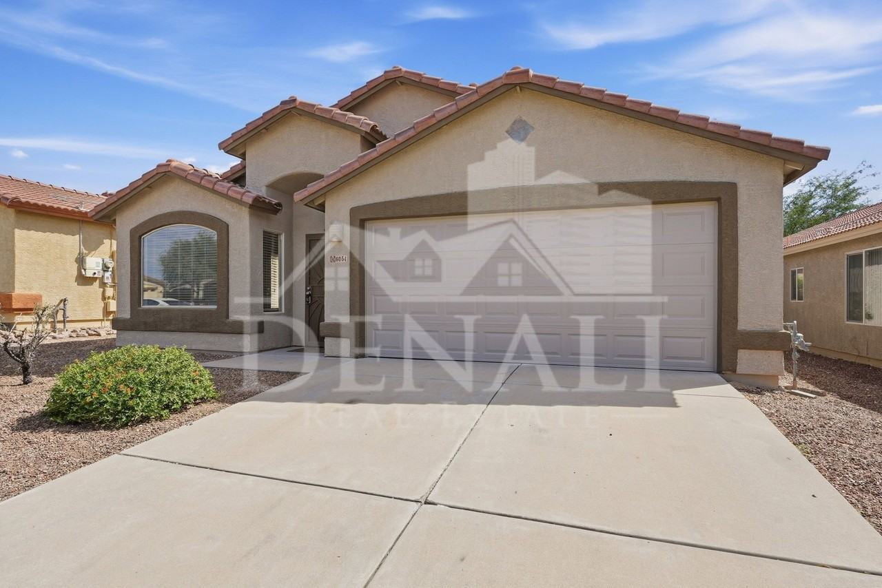 6054 N Panorama Park Dr - Photo 2 of 36