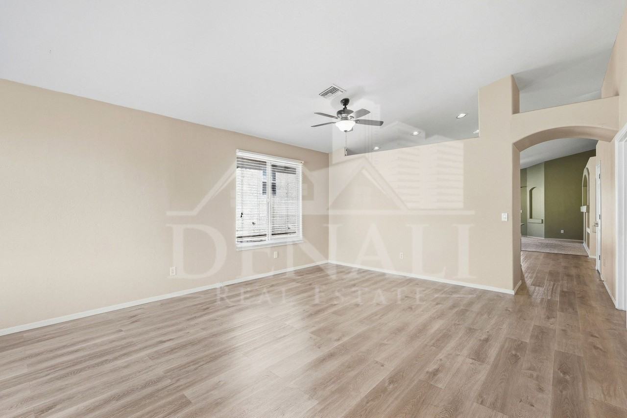 6054 N Panorama Park Dr - Photo 6 of 36