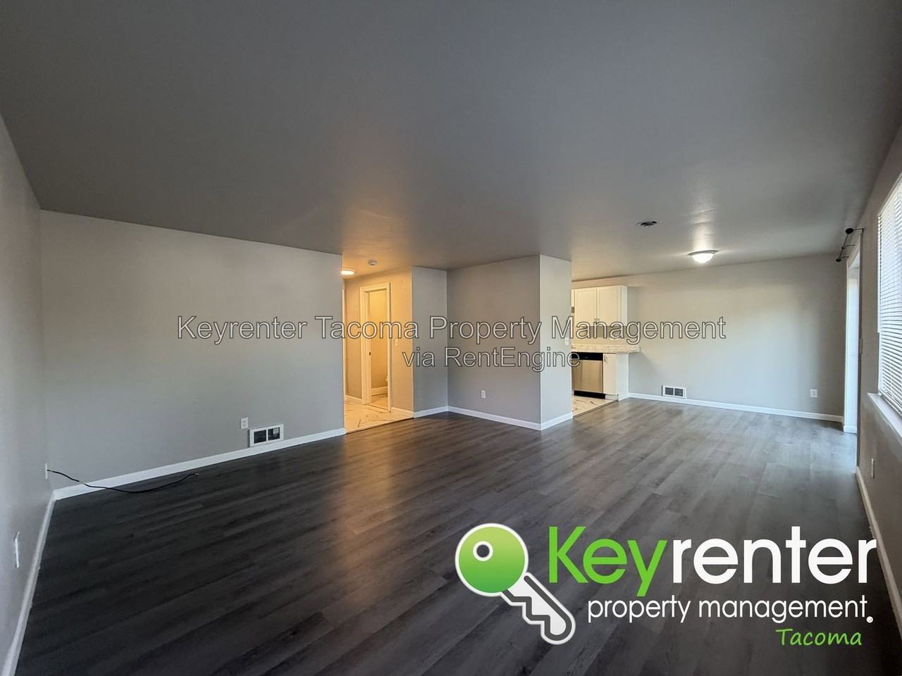 8706 63rd Ave Sw - Photo 4 of 20