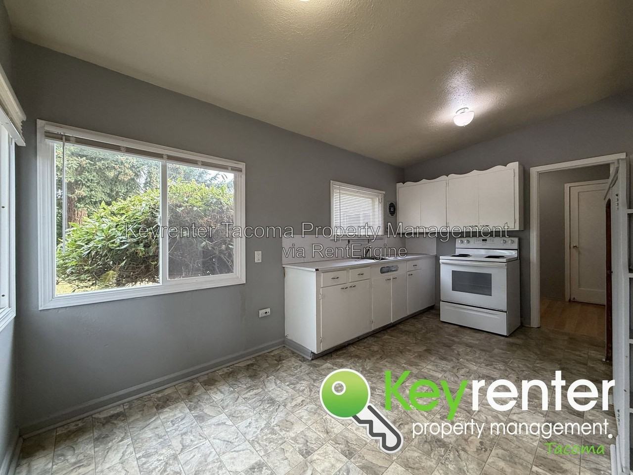 7921 21st St W - Photo 4 of 11