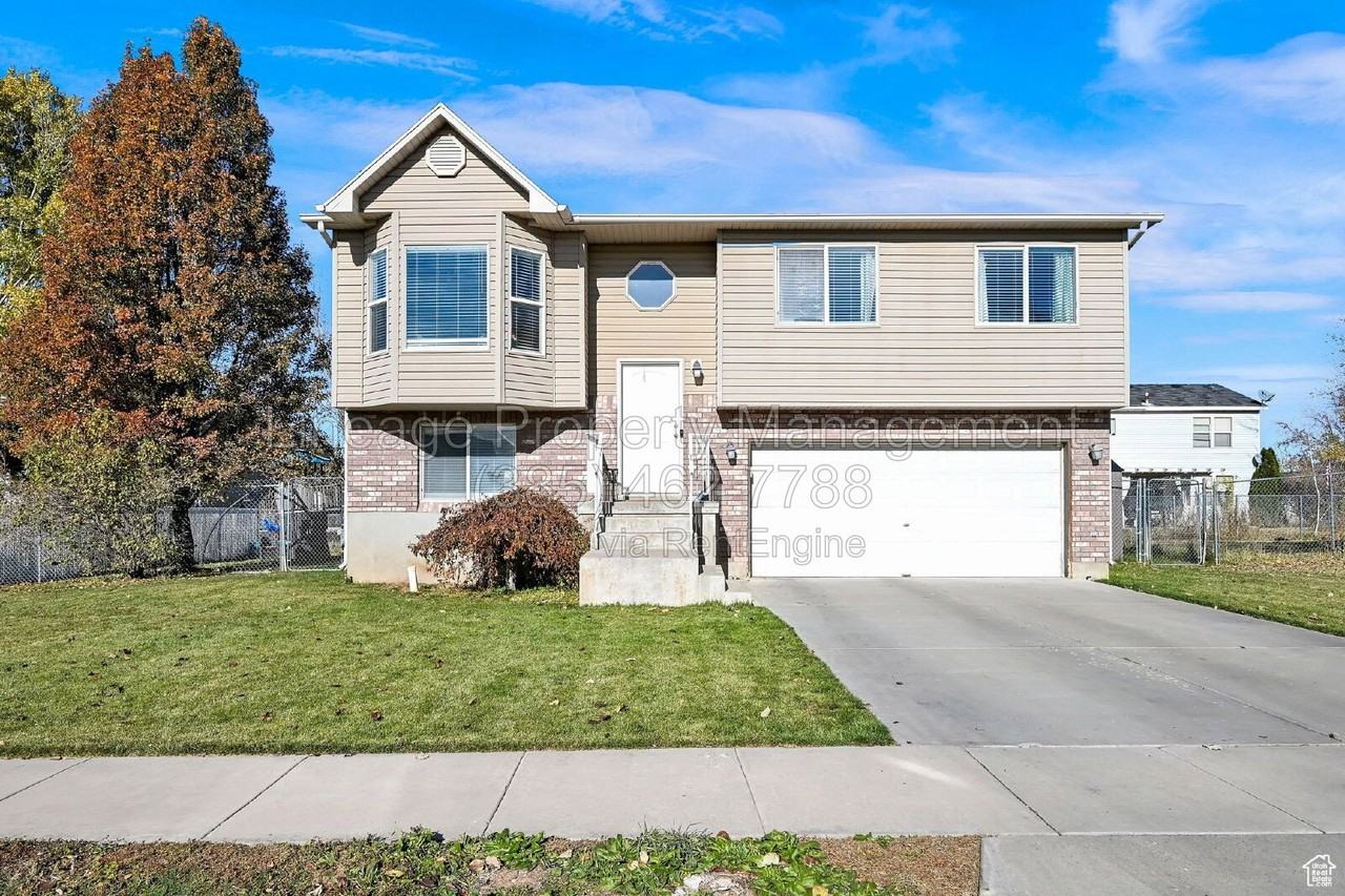 2154 W 2175 N
