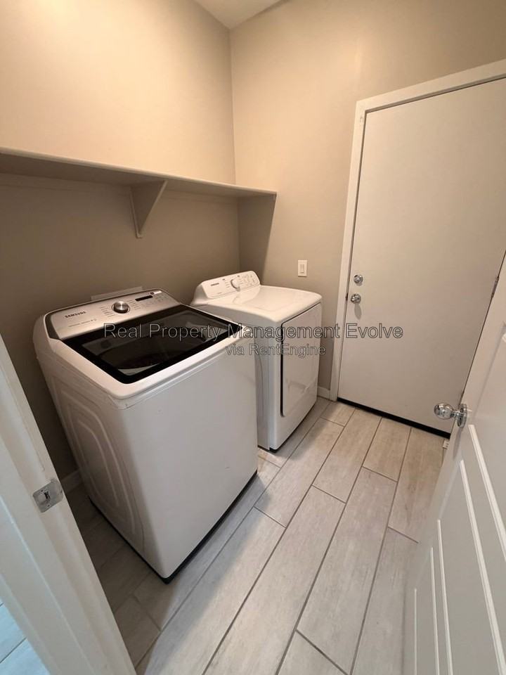 19456 N 27th Pl - Photo 5 of 34