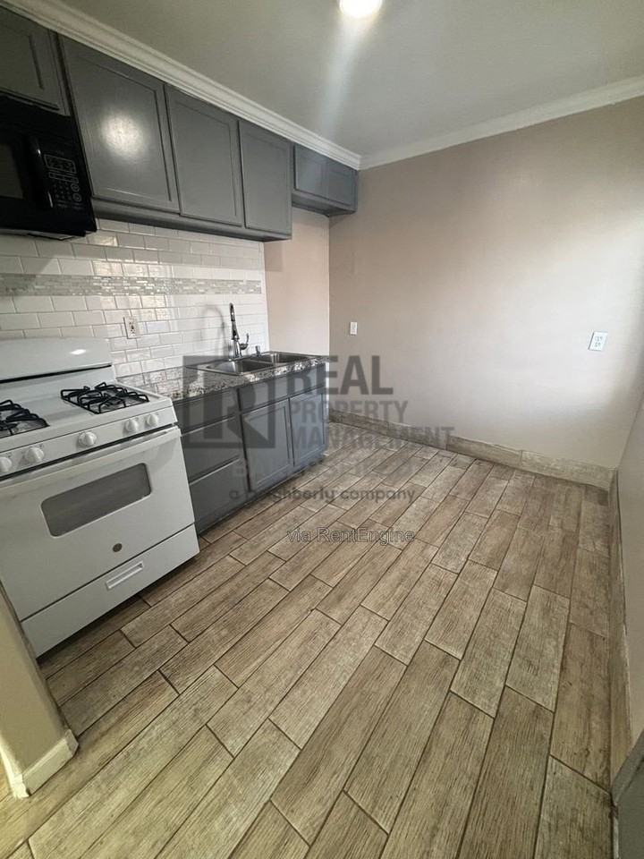 2336 S K St #2336 - Photo 6 of 11
