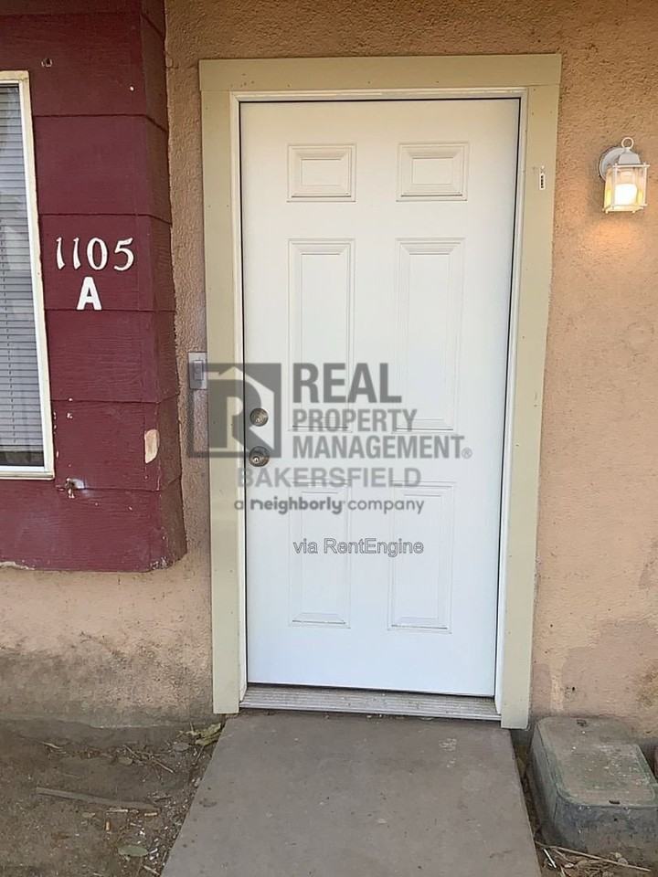 1105 Niles St #A - Photo 2 of 10
