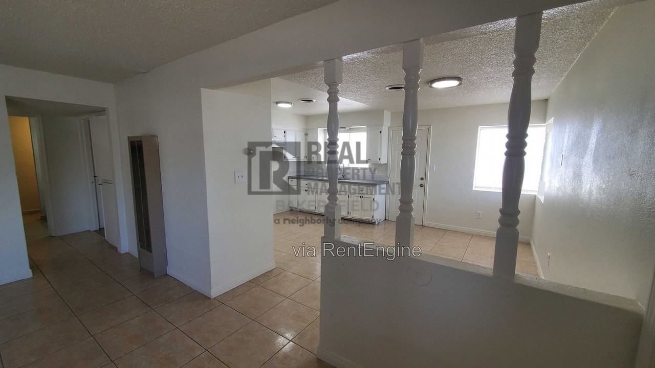1105 Niles St #A - Photo 5 of 10