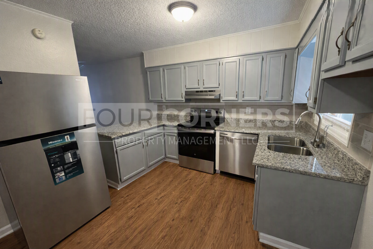 295 W 5th St - Photo 5 of 9