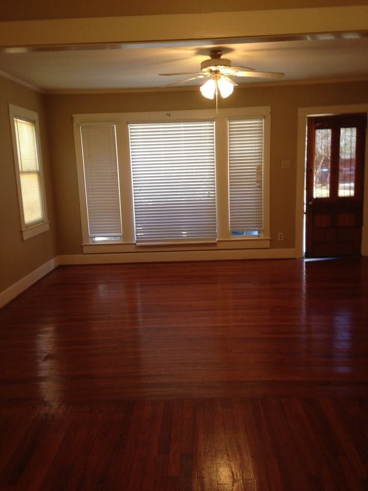 837 Saint Thomas St - Photo 3 of 11