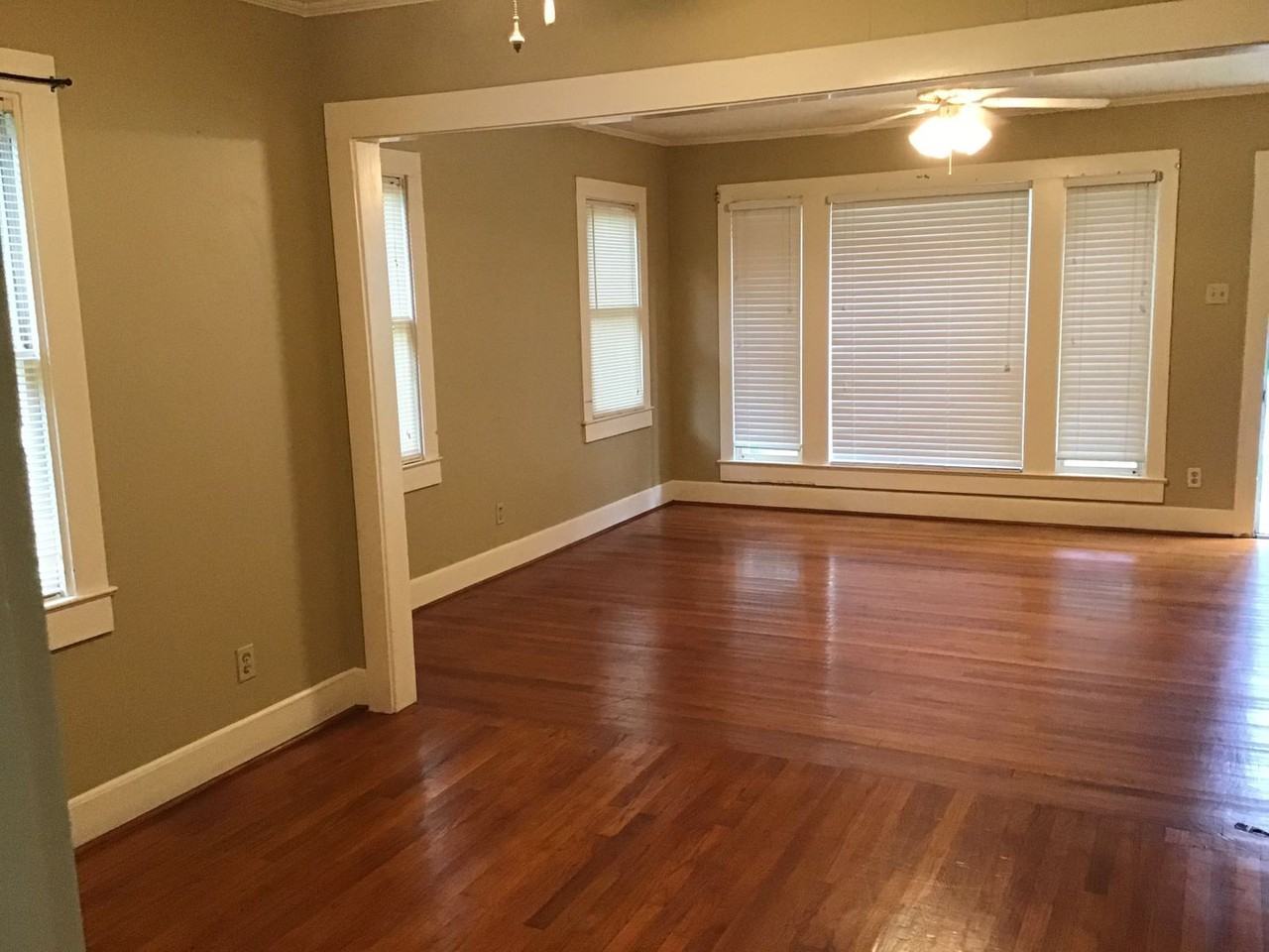 837 Saint Thomas St - Photo 7 of 11