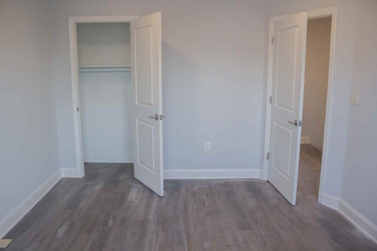 5440 Florence Ave - Photo 3 of 16