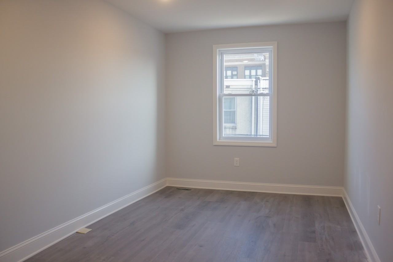 5440 Florence Ave - Photo 4 of 16