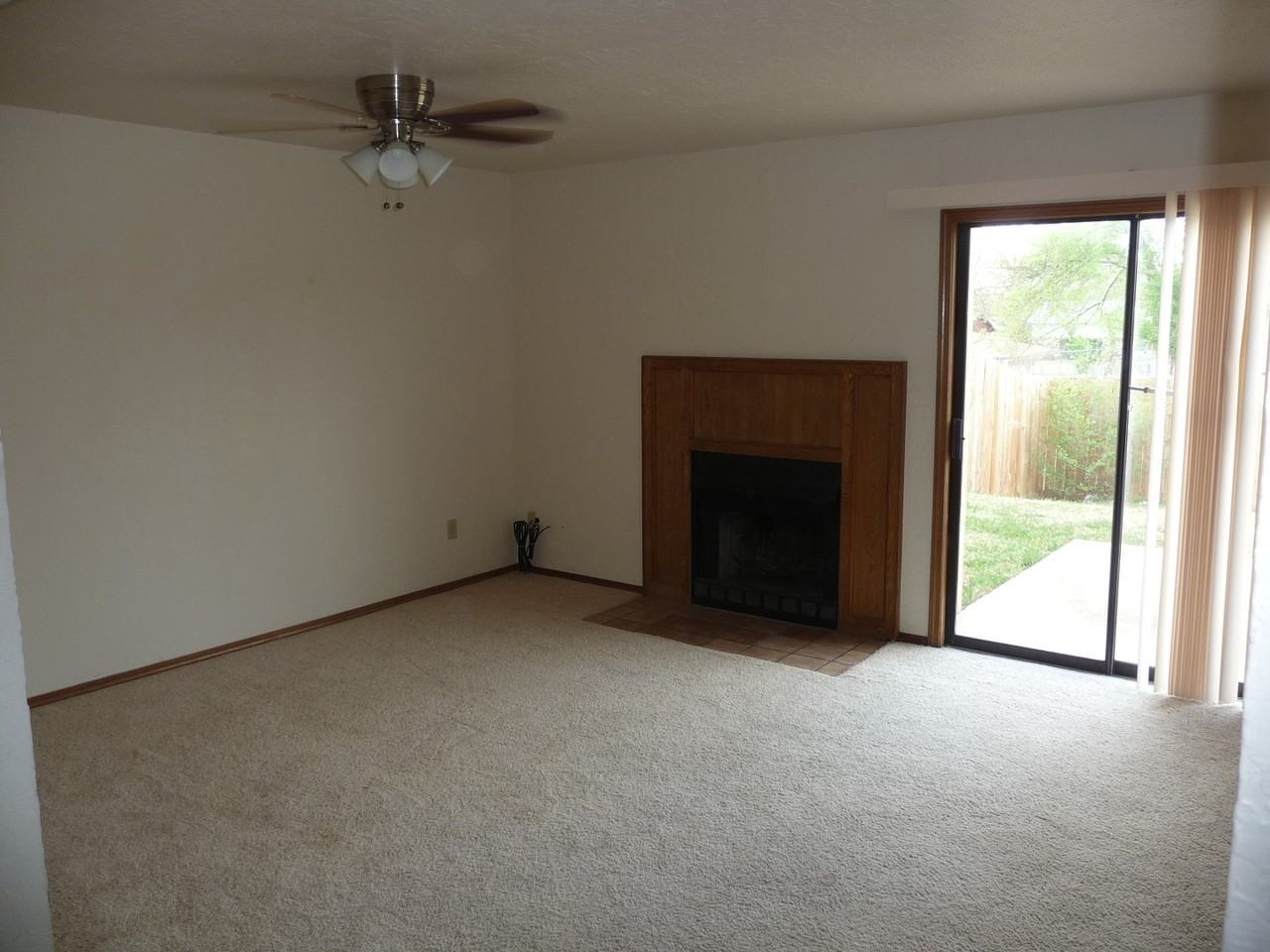 4022 Nw Ozmun Ave #B - Photo 2 of 16