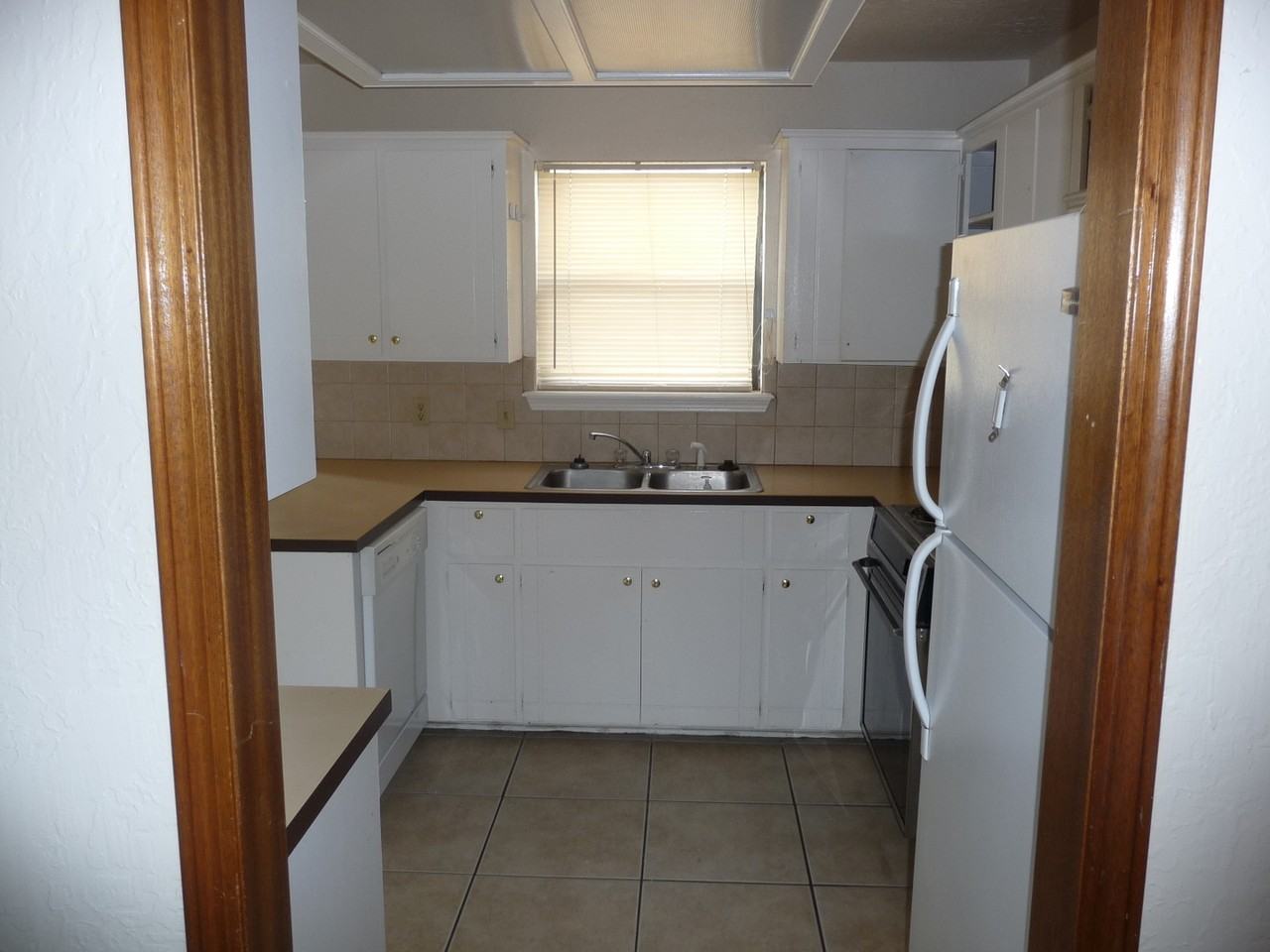 4022 Nw Ozmun Ave #B - Photo 4 of 16