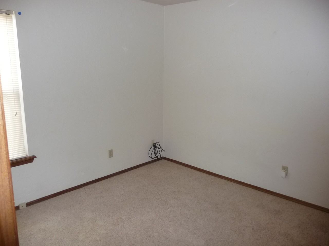 4022 Nw Ozmun Ave #B - Photo 7 of 16