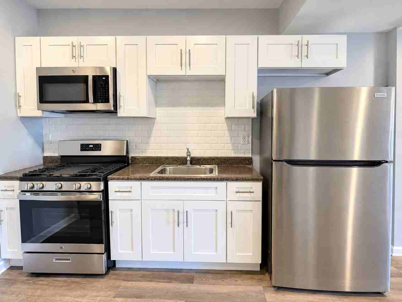 2088 E Clementine St - Photo 2 of 7