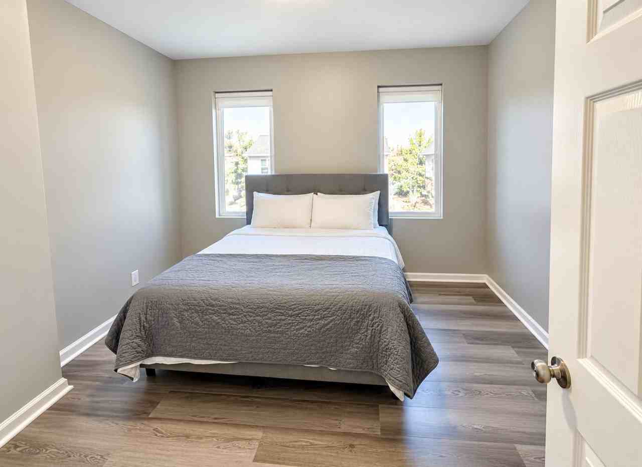 2088 E Clementine St - Photo 3 of 7