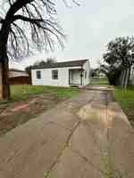 featured image of 2003 N Manhattan St