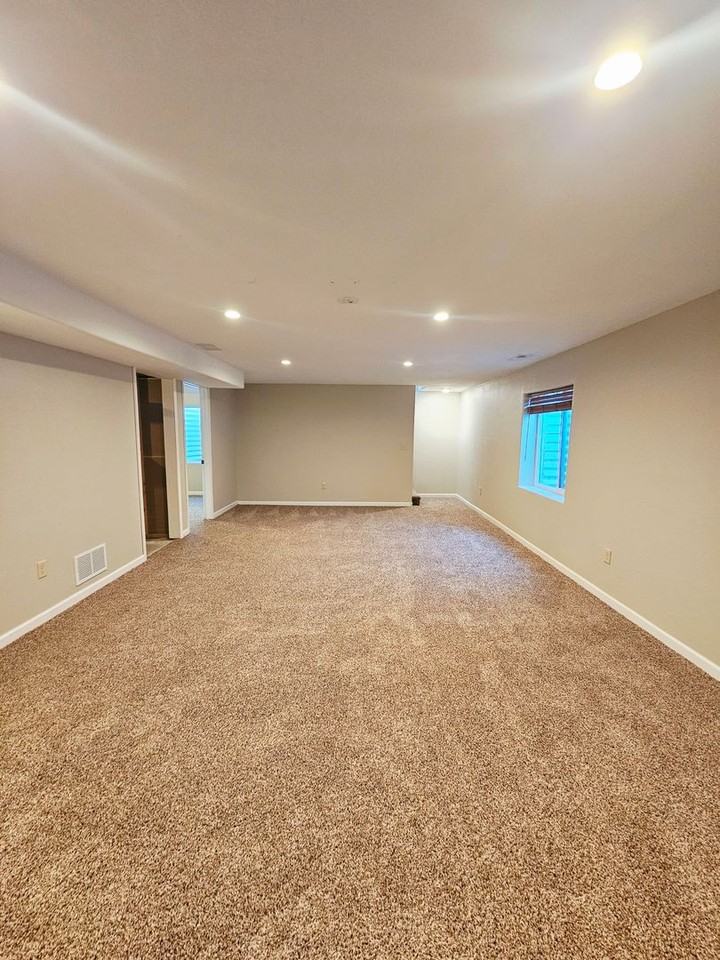 136 Melano St - Photo 7 of 18