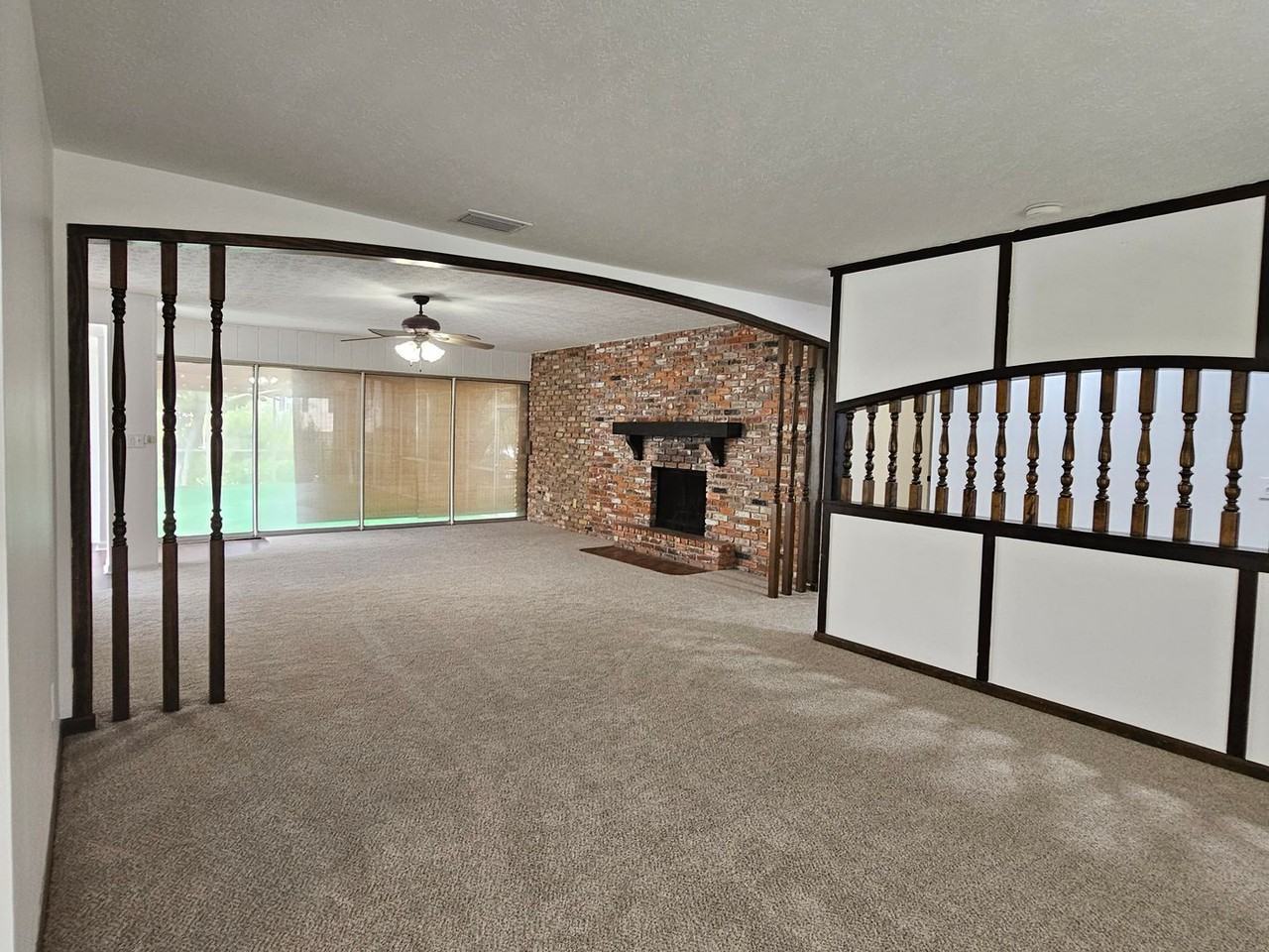 1302 Rustlewood Dr - Photo 3 of 32