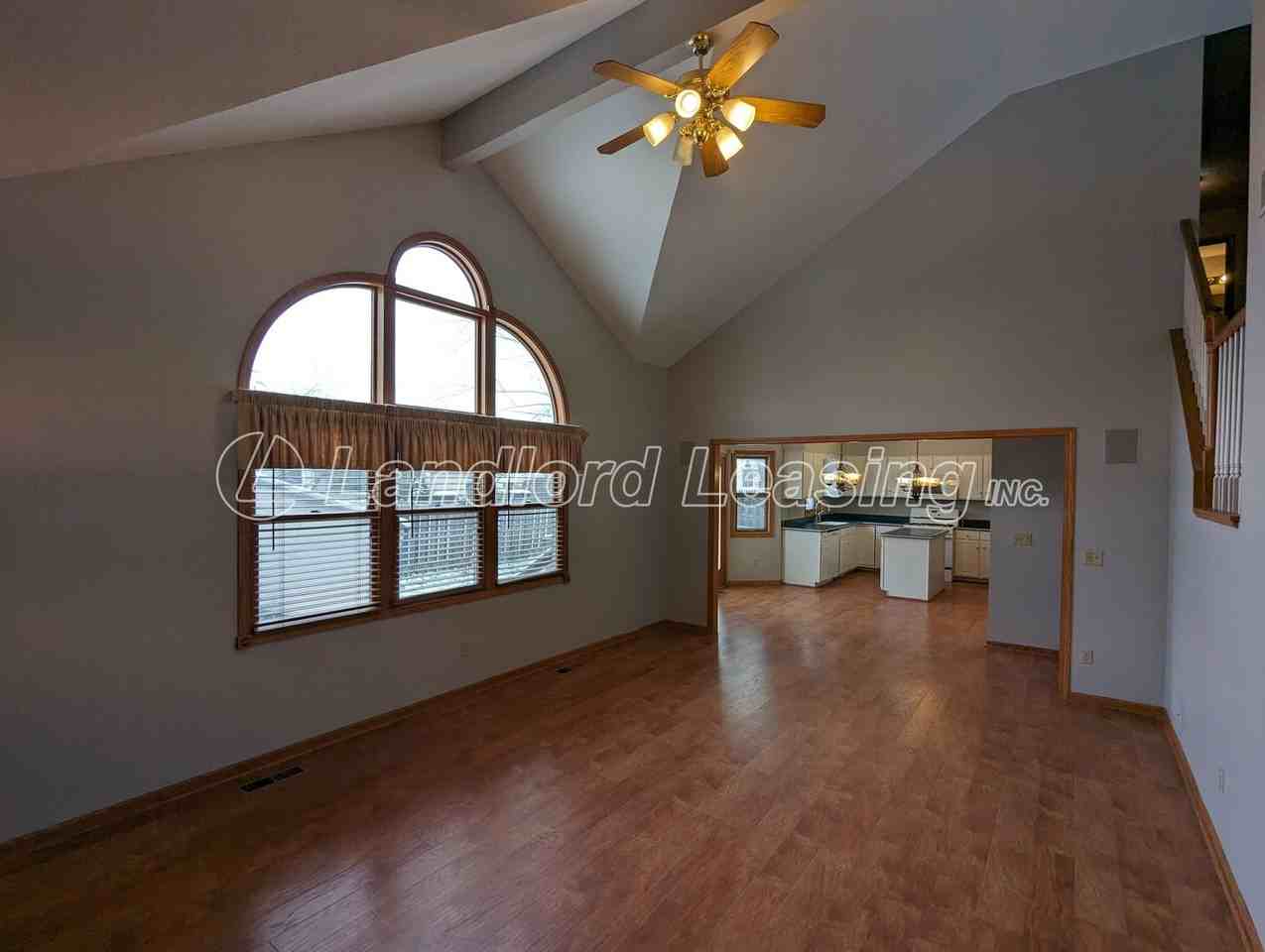 125 Santa Fe Ct - Photo 7 of 32