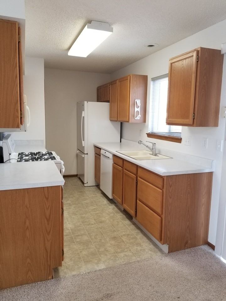 8377 Wilmington Dr - Photo 2 of 12