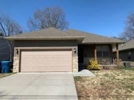 featured image of 1133 E Loren St