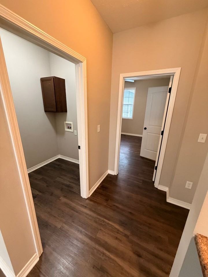 1133 E Loren St - Photo 4 of 30