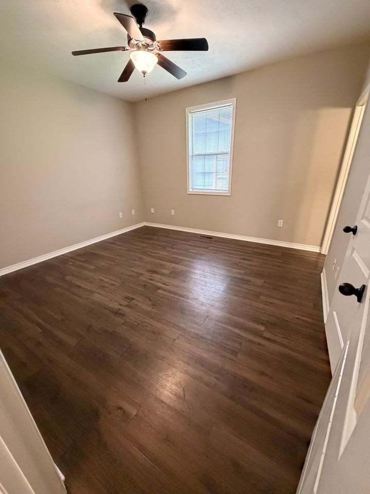1133 E Loren St - Photo 6 of 30