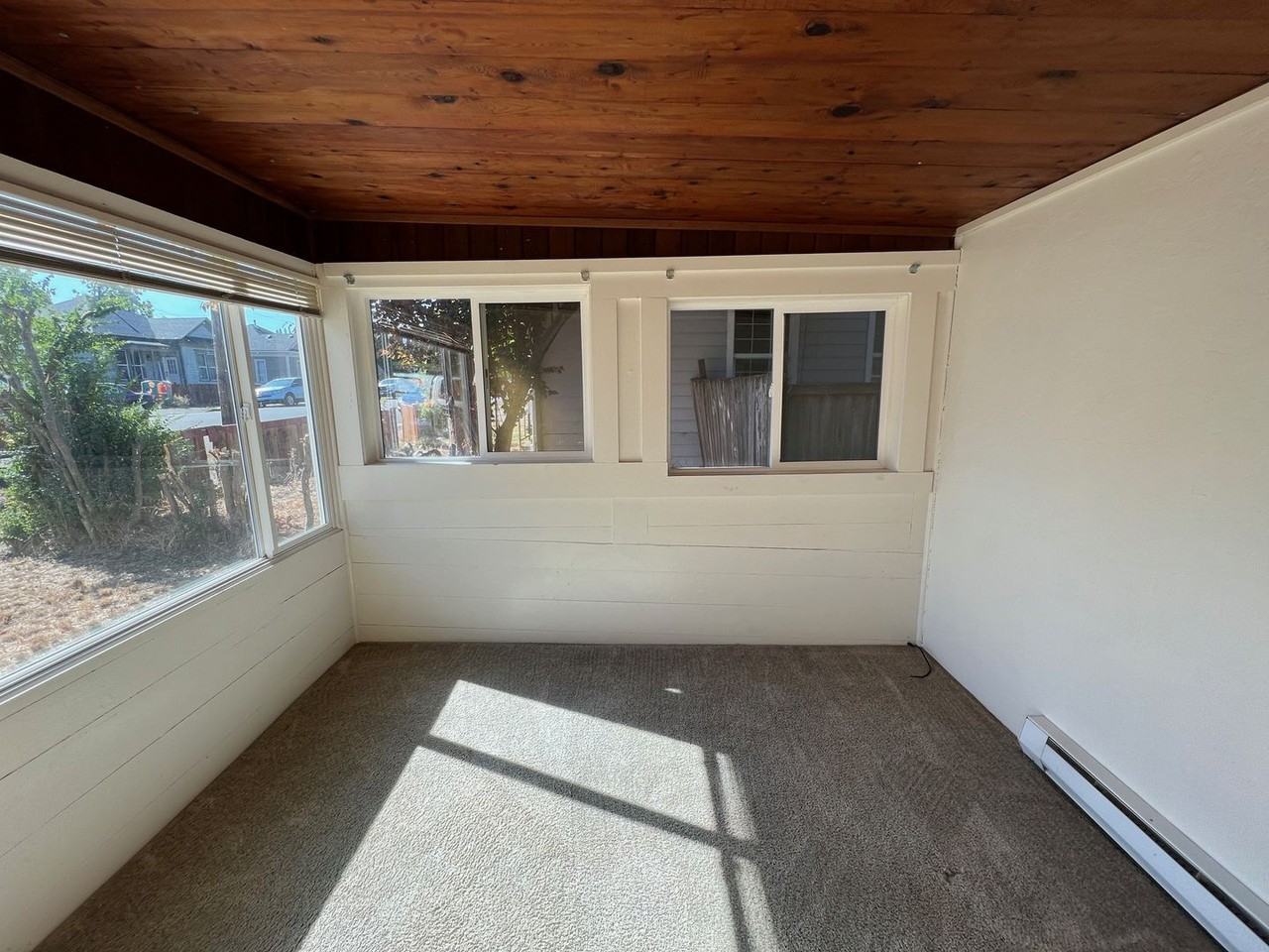 1226 Se Mill St - Photo 6 of 11