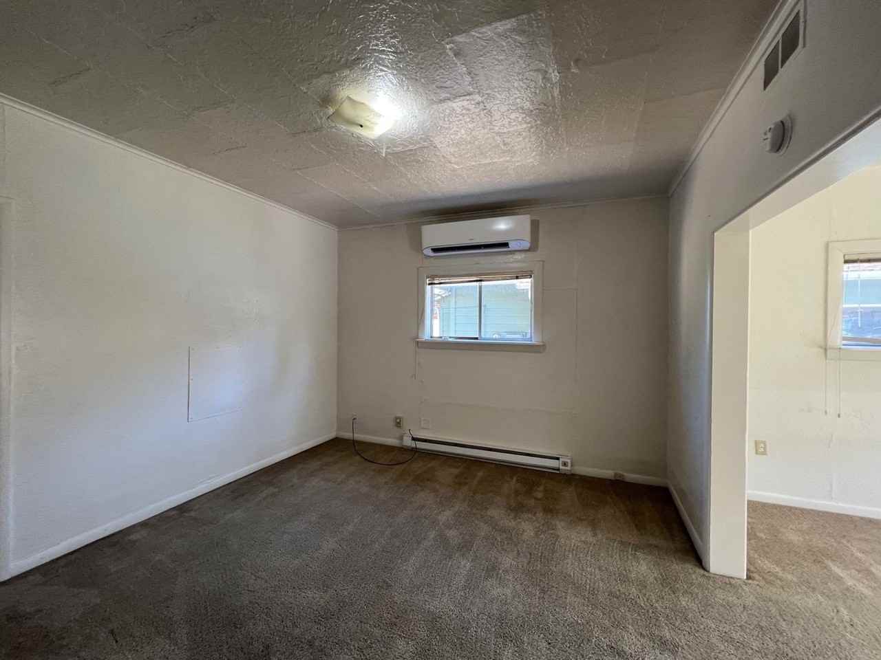 1226 Se Mill St - Photo 7 of 11