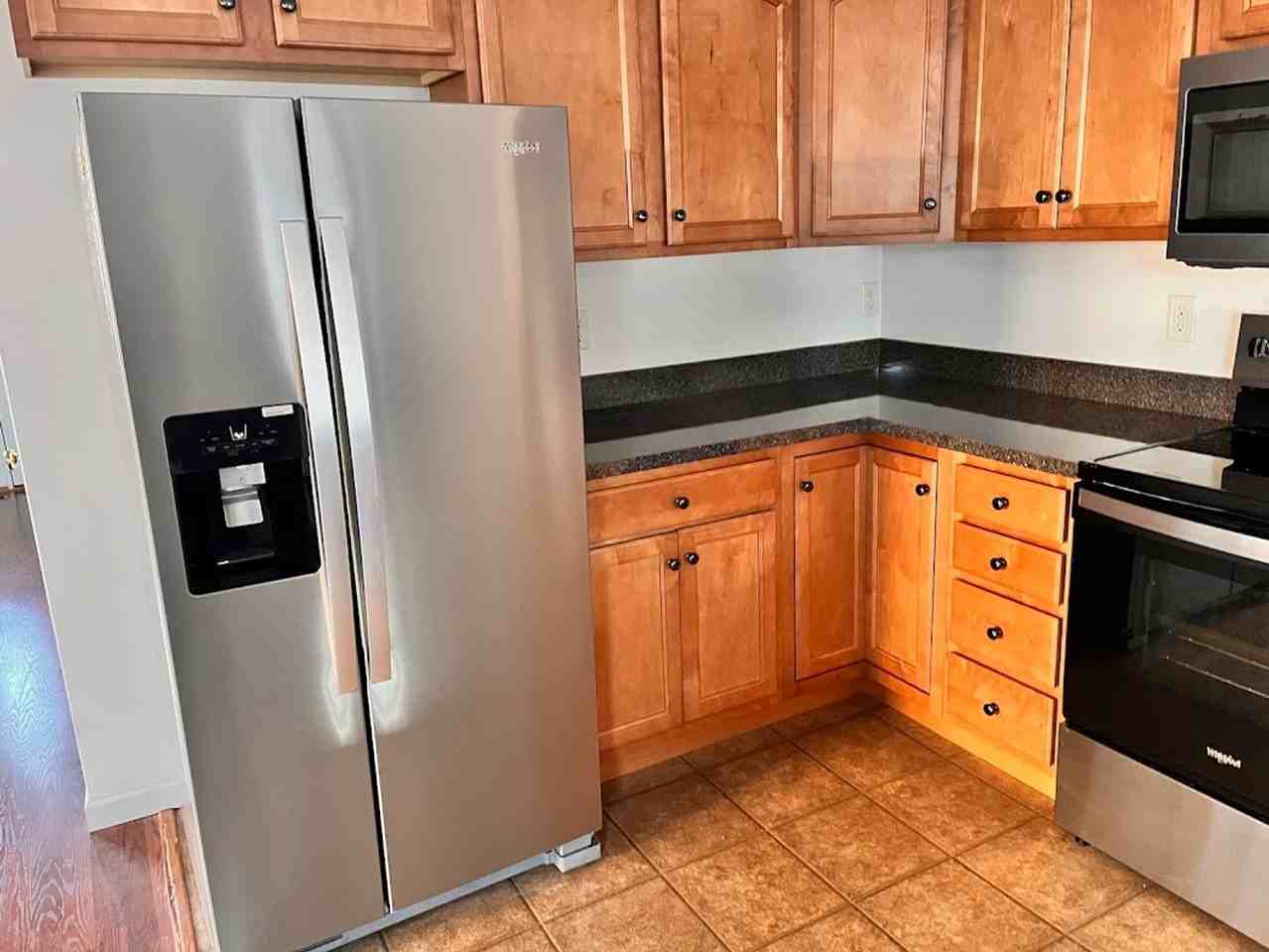 763 Wallingford Rd - Photo 3 of 18