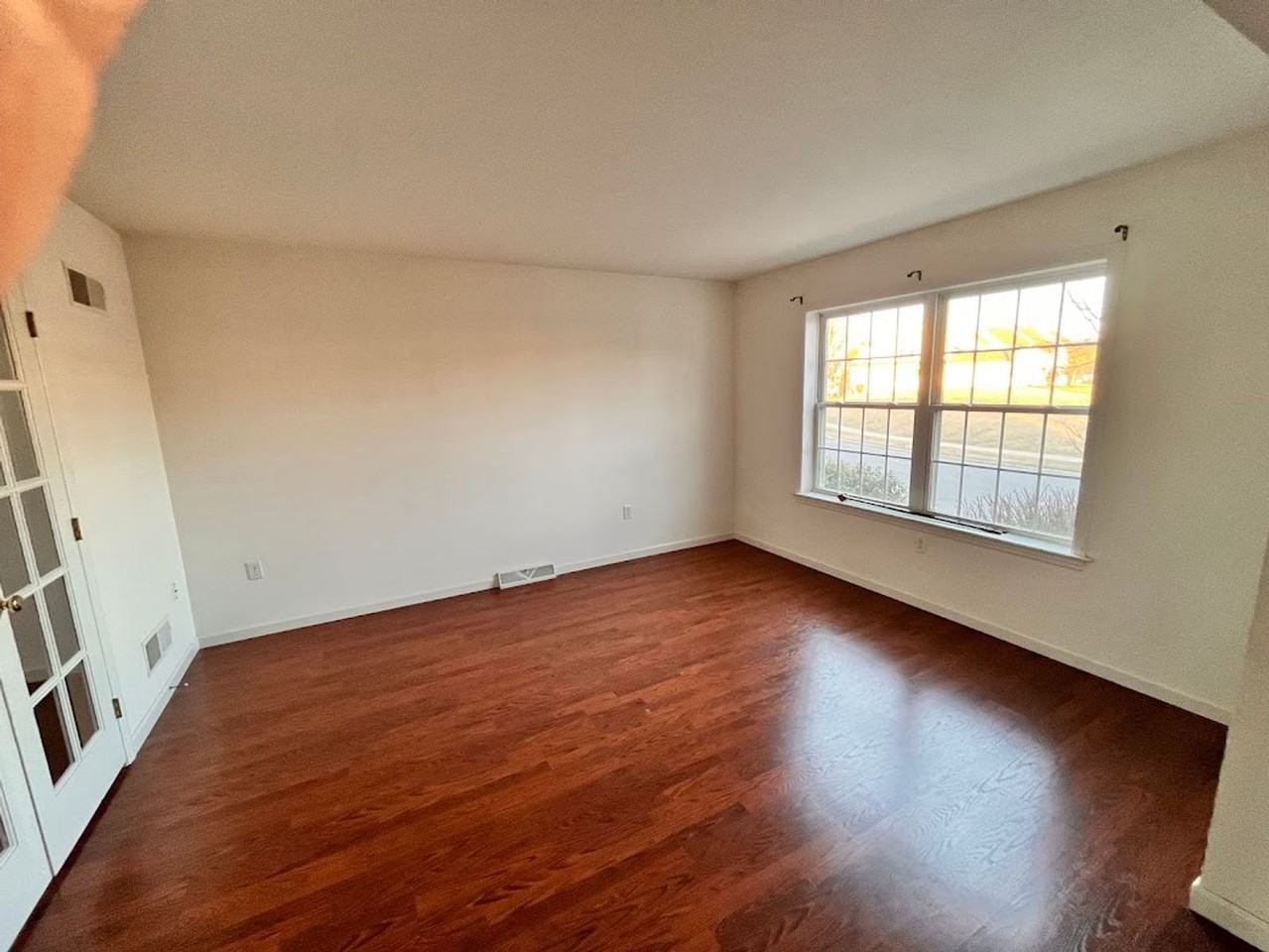 763 Wallingford Rd - Photo 5 of 18